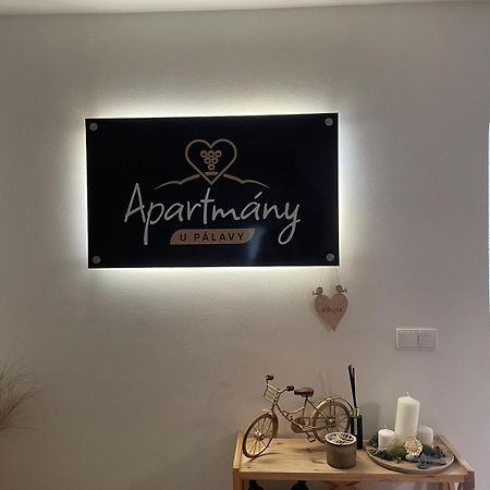 Apartmany U Palavy Pritluky Exterior photo